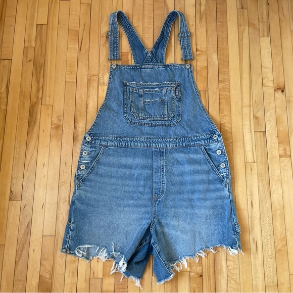 American Eagle Outfitters Denim - American Eagle Outfitters 90s boyfriend Denim Short Overalls